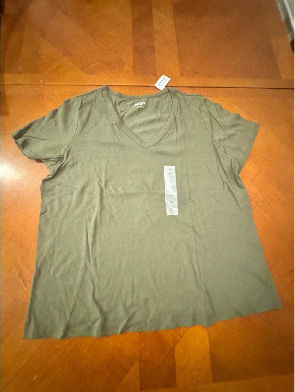 Old Navy Everyday Olive Green V-Neck T-Shirt Size Large 2901